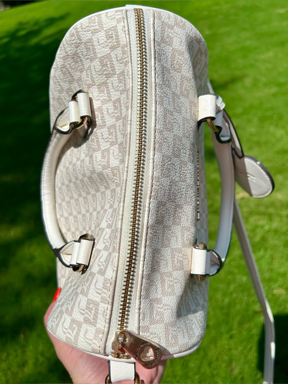 Juicy Couture Signature J Logo Geo Sandstone Crossbody & Handbag - Picture 14 of 16